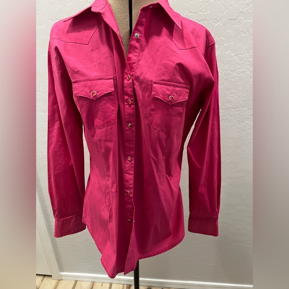 Womens Pink Wrangler Button down size Large